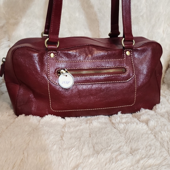 Chic Burgundy Leather Shoulder Bag - Picture 5 of 7